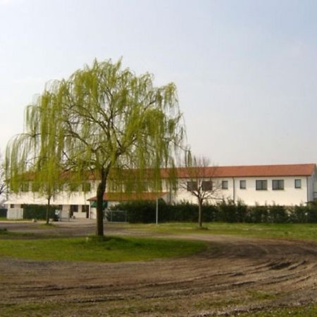 Hotel Lory Ficarolo Exteriér fotografie